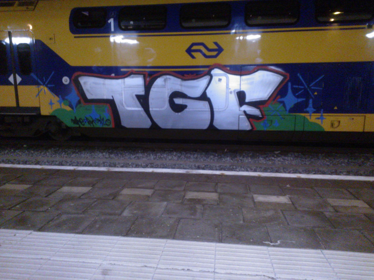 Graffiti Train - Photo by lecim