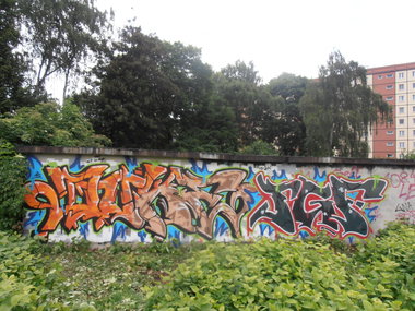 Graffiti Wall - Photo by lecim (2015)
