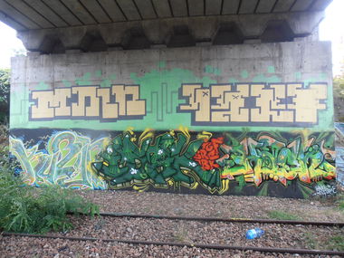 Graffiti Wall - Photo by lecim