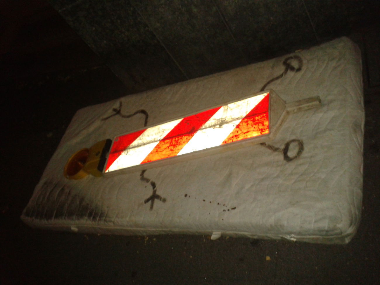 Graffiti Street Art in Wiesabden moritzstrasse - Photo by leminsc8 - wir (2015)