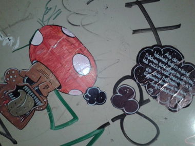 Graffiti Street Art in Wiesbaden - Photo by leminsc8 - freak, shrooms, srms (2013)