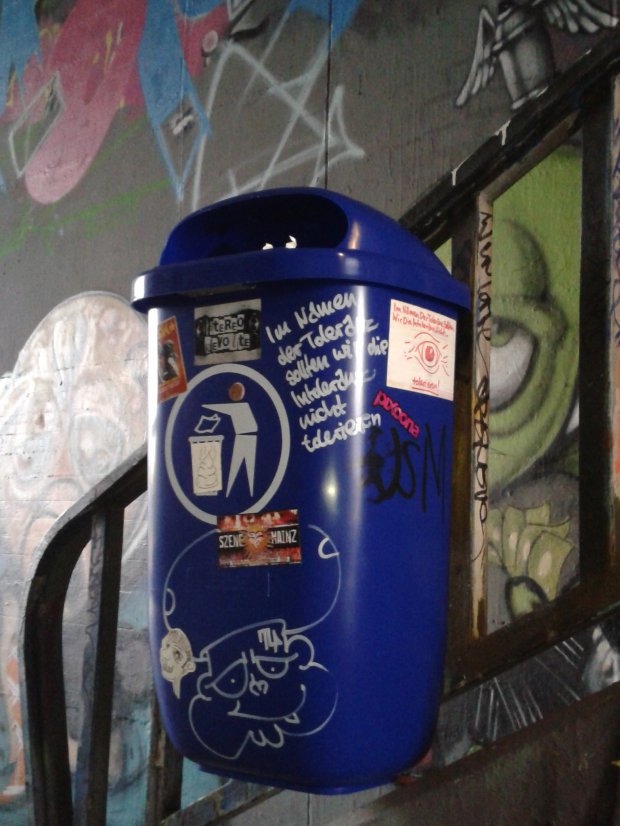 Graffiti Artwork in Wiesbaden - Photo by leminsc8 - freak, mc (2014)