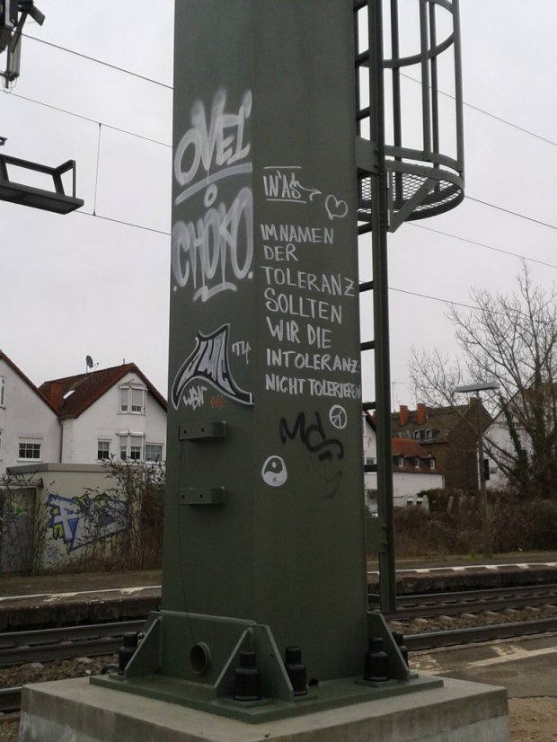 Graffiti Artwork in Wiesbaden - Photo by leminsc8 - wbn, cmc, crew (2014)