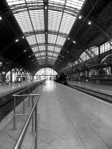 Graffiti Artwork - Photo by lemmuf