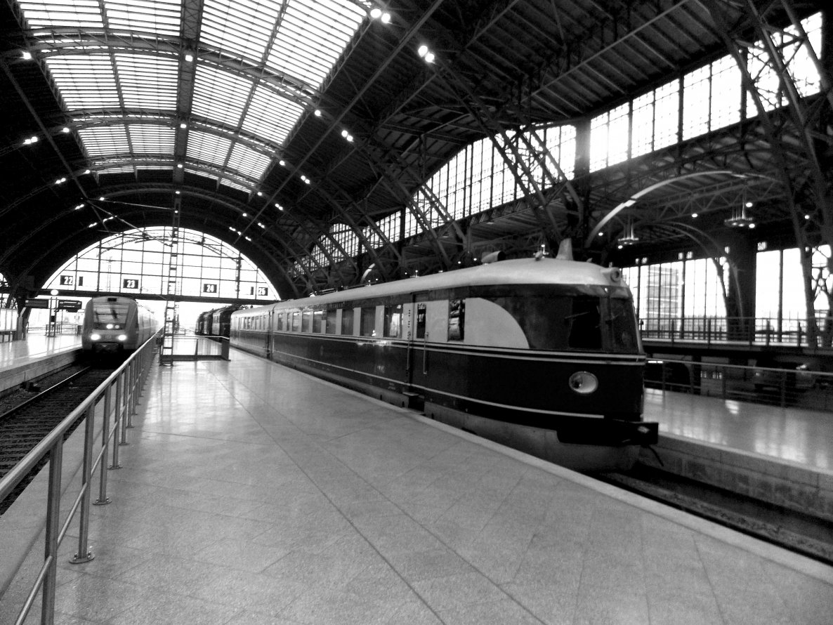 Graffiti Artwork - Photo by lemmuf