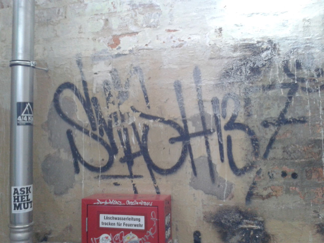 Graffiti Wall - Photo by lemmuf