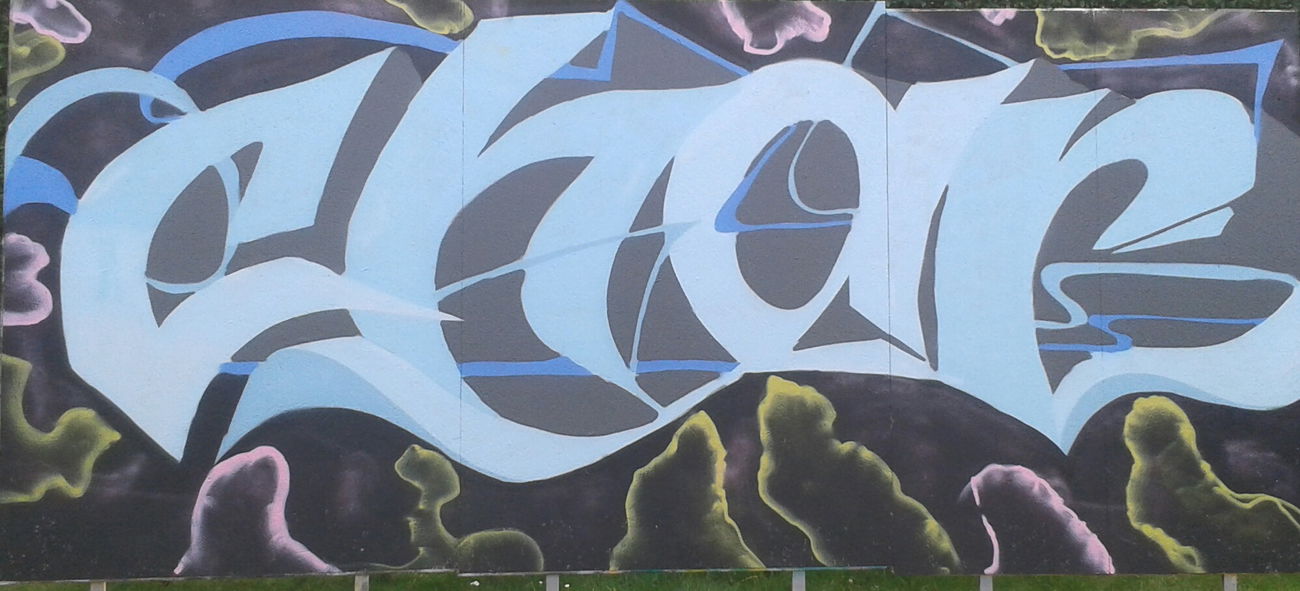 Graffiti Wall - Photo by lemmuf