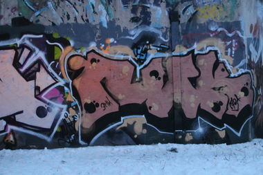 Graffiti Wall - Photo by lic73