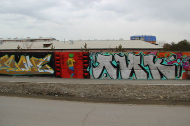 Graffiti Wall - Photo by lic73