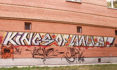 Graffiti Wall - Photo by lic73