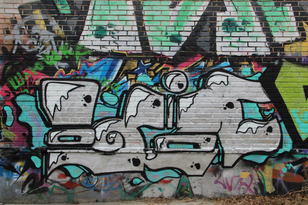 Graffiti Wall in Abakan - Photo by lic73 - lic