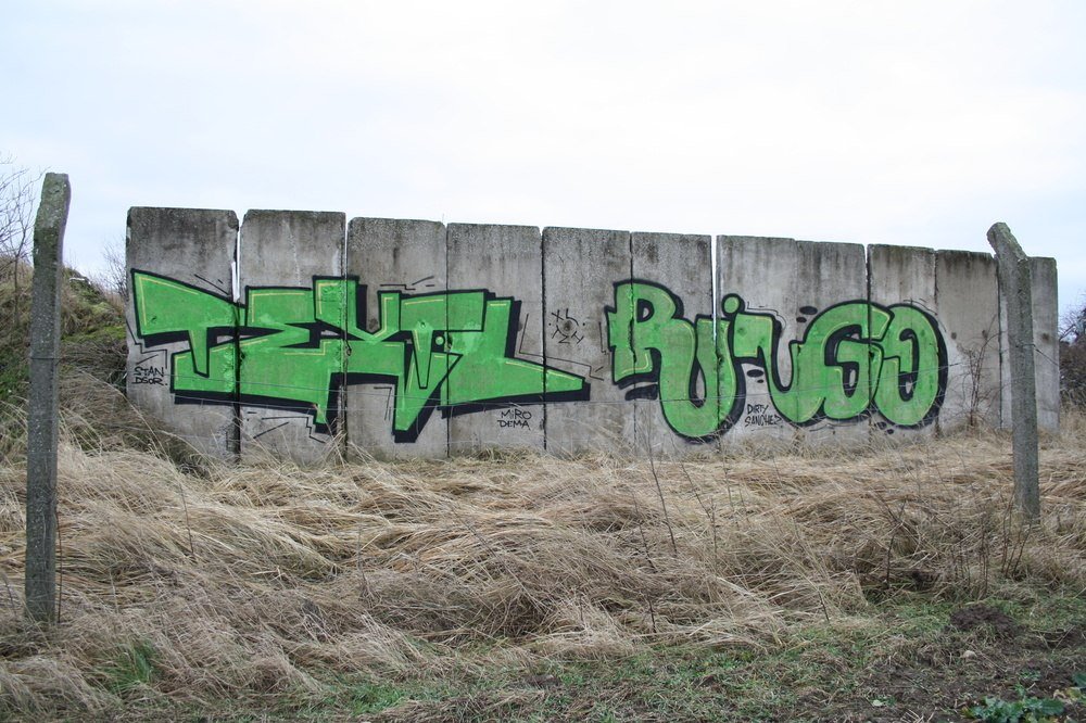 Graffiti Bombing - Photo by linseneintopf - Textil, Ringo, Tzi