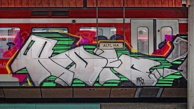 Graffiti Train - Photo by linseneintopf - adic, tsok, ilt