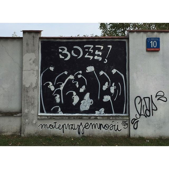 Graffiti Street Art in Warsaw - Photo by littlepleasure - streetart, streetartwarsaw, instagram (2015)