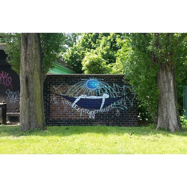 Graffiti Street Art in Warsaw - Photo by littlepleasure - streetart, streetartwarsaw, instagram (2015)