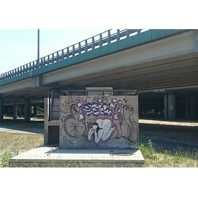 Graffiti Street Art in Warsaw - Photo by littlepleasure - streetart, streetartwarsaw, instagram (2015)