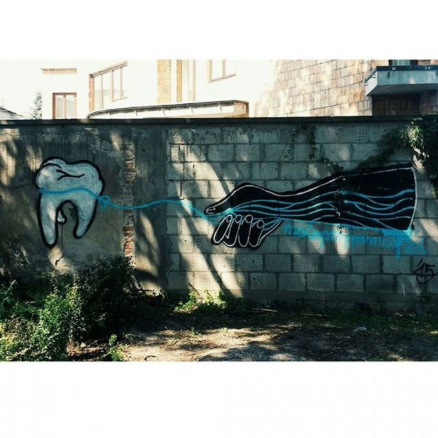 Graffiti Street Art in Warsaw - Photo by littlepleasure - streetart, streetartwarsaw, instagram (2015)