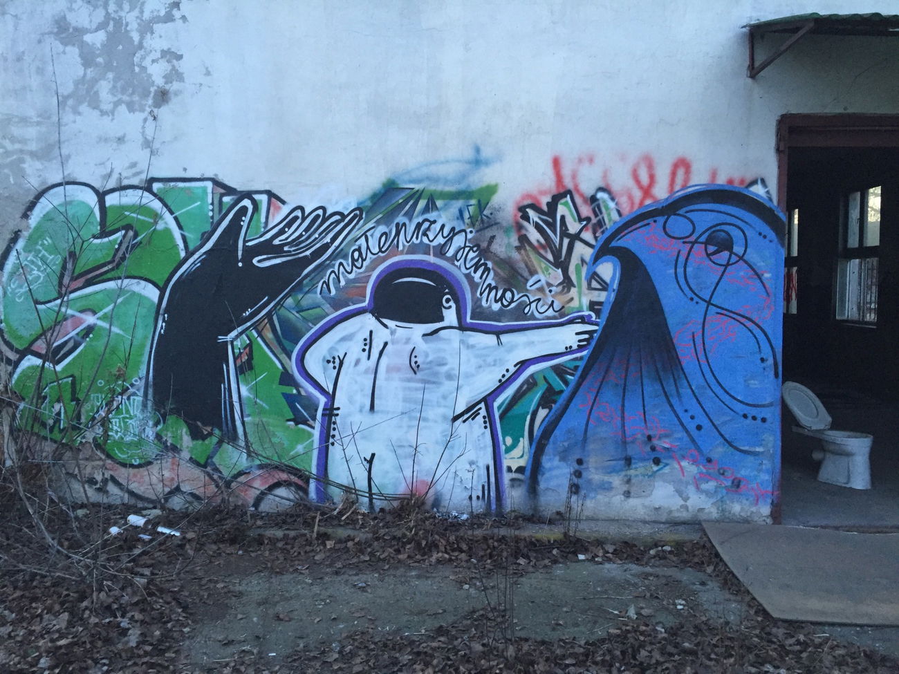 Graffiti Street Art in Warsaw - Photo by littlepleasure - streetart, streetartwarsaw, instagram (2015)