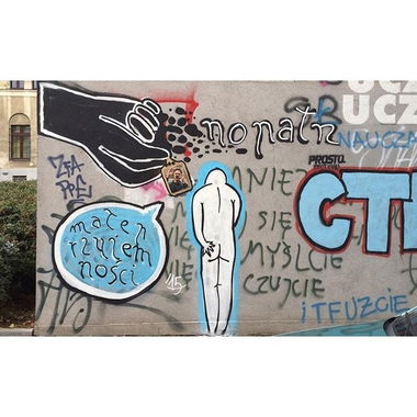 Graffiti Street Art in Warsaw - Photo by littlepleasure - streetart, streetartwarsaw, instagram (2015)