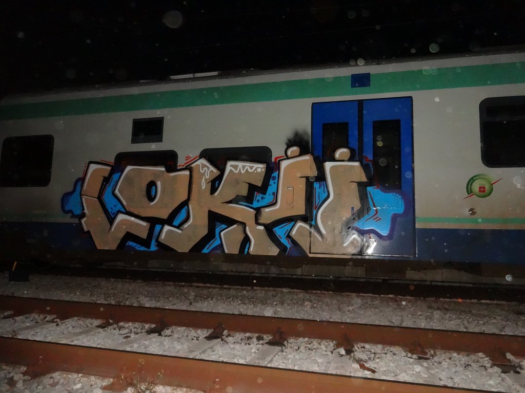 Graffiti Train - Photo by locke - lokii