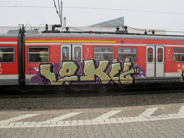Graffiti Train - Photo by locke - lokii