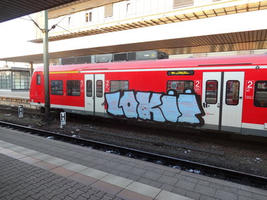 Graffiti Train - Photo by locke - lokii