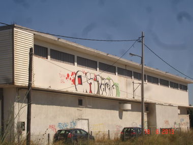 Graffiti Bombing in Athens-Pefki - Photo by loke - loke, pace, dont (2013)