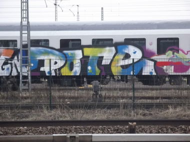 Graffiti Train in berlin - Photo by lovetrains - pote