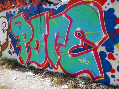 Graffiti Wall - Photo by lovetrains - pote