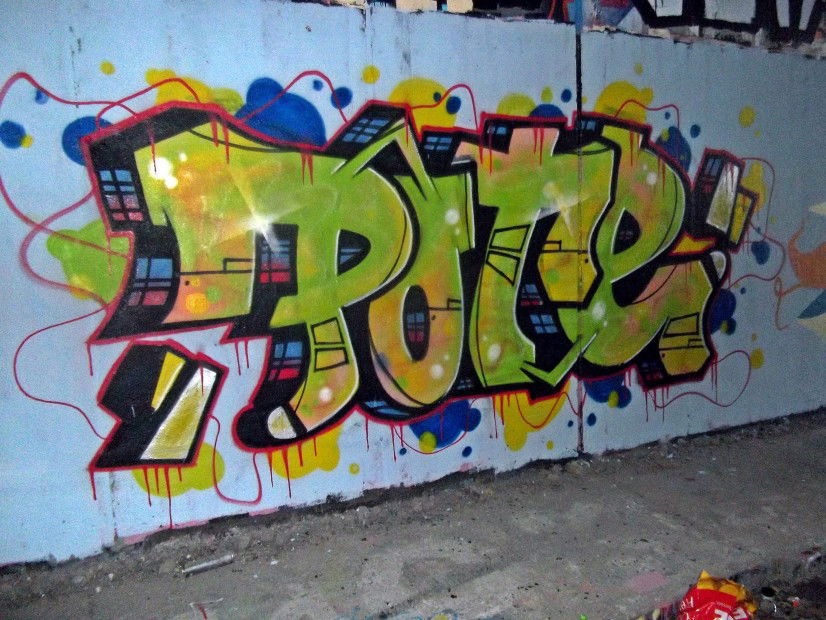 Graffiti Wall - Photo by lovetrains - pote