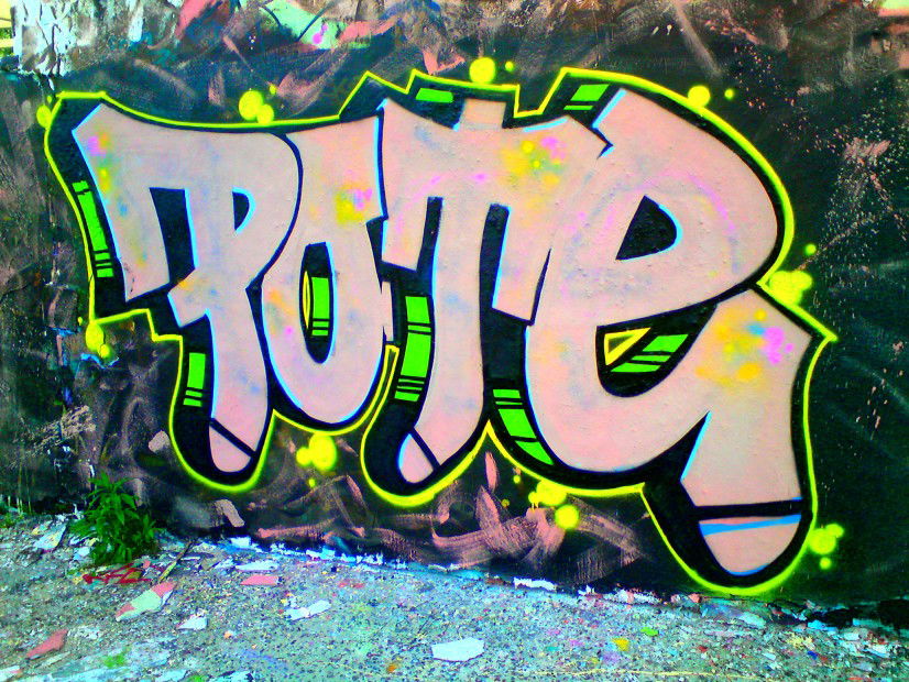 Graffiti Wall - Photo by lovetrains - pote