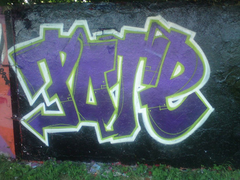 Graffiti Wall - Photo by lovetrains - pote