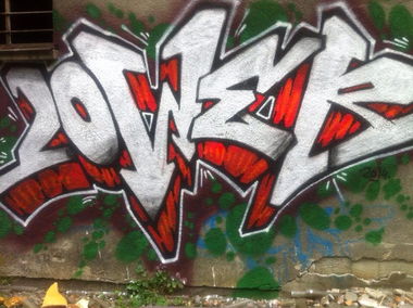 Graffiti Bombing in Polska - Photo by lower