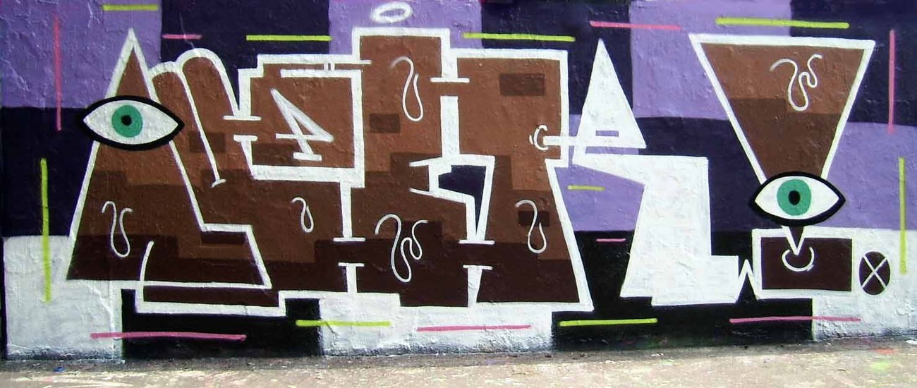 Graffiti Wall in Berlin - Photo by luper - luper, lupa, 37 (2015)