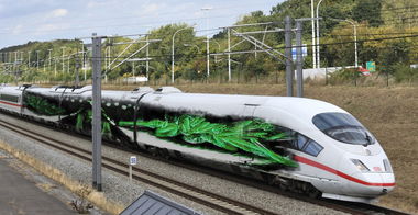 Graffiti Train - Photo by m - ice, wholecar.burn, the