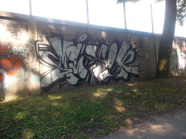 Graffiti Wall - Photo by macho - mexik