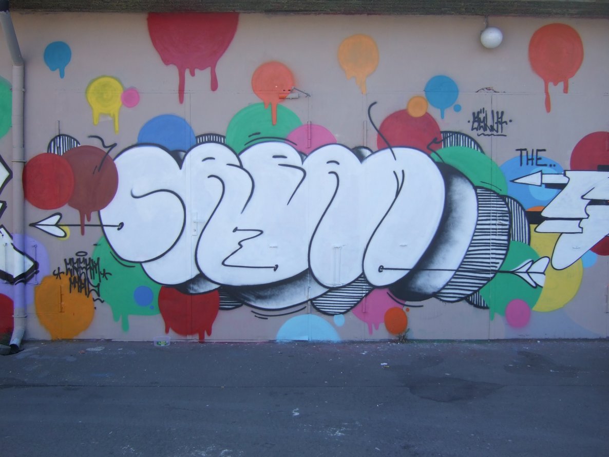 Graffiti Wall - Photo by mad_cream