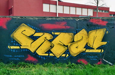 Graffiti Wall - Photo by mad_cream - Barcelona