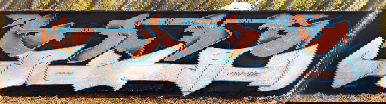 Graffiti Wall - Photo by mad_cream - Shab&Cream