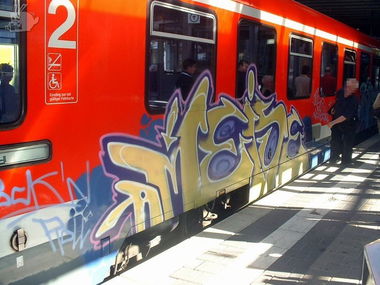 Graffiti Train - Photo by madmax - ameise