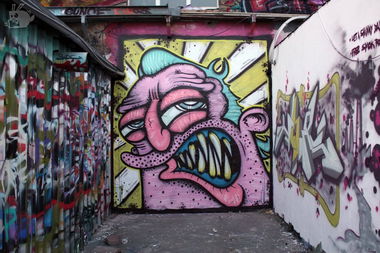 Graffiti Wall - Photo by madmax