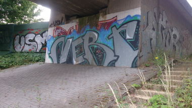 Graffiti Bombing - Photo by madmax - nert