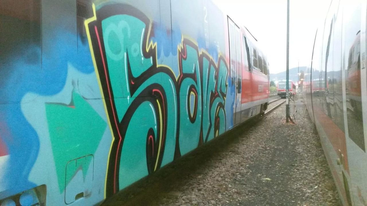 Graffiti Wall - Photo by madmax - save, nail (2014)