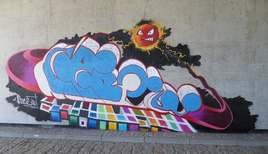 Graffiti Wall - Photo by malarz87