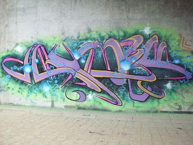 Graffiti Wall - Photo by malarz87
