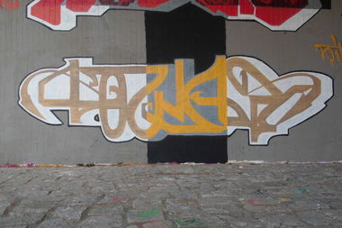 Graffiti Wall in Dresden - Photo by malerone - Lovaz, TRK (2014)