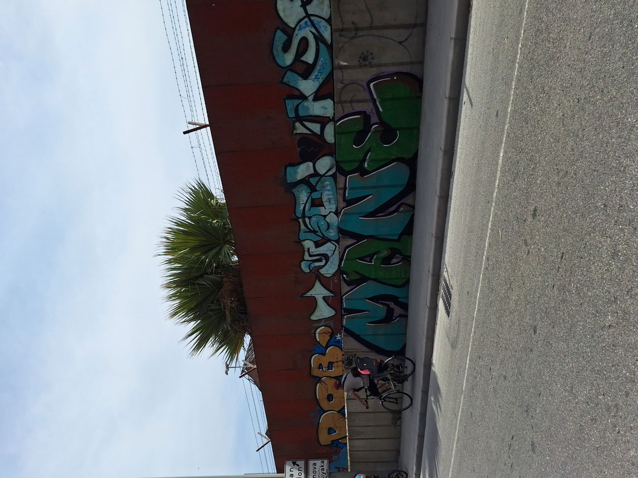 Graffiti Bombing in Turkey - Photo by maneater - izmir, turkey, bombing (2024)