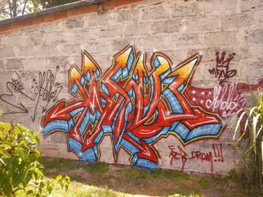 Graffiti Wall - Photo by mano