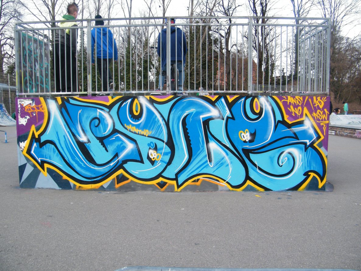 Graffiti Wall - Photo by manta18 - montwo (2013)
