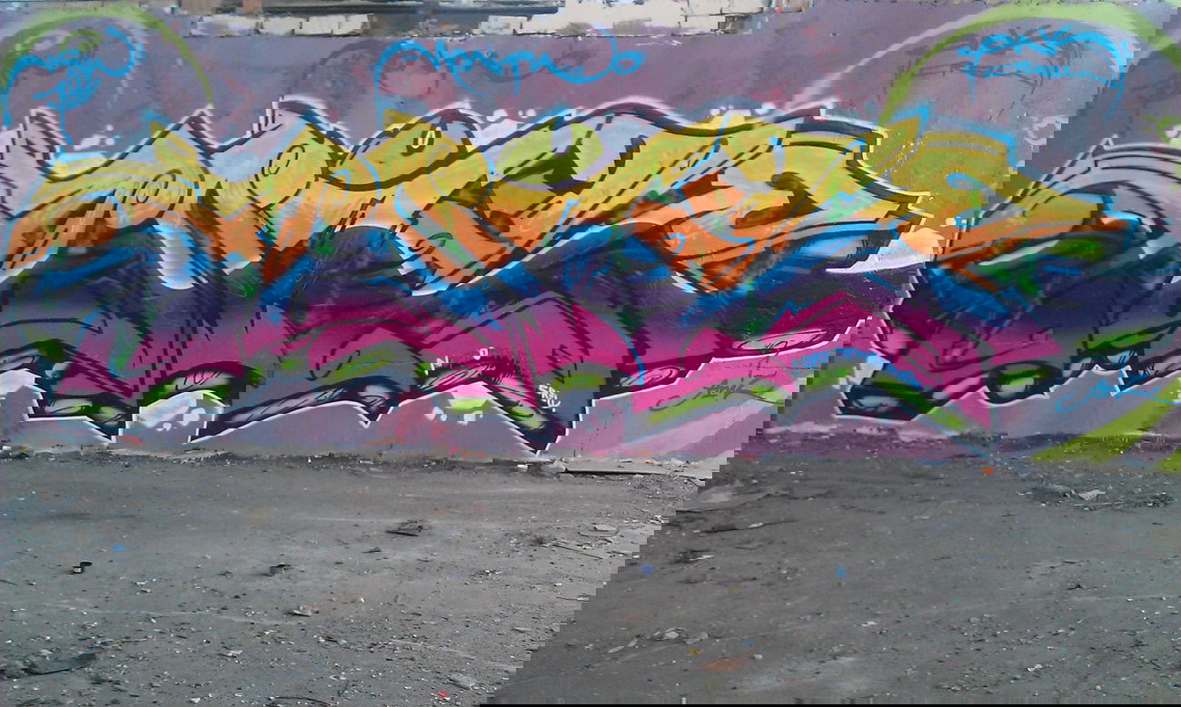 Graffiti Wall - Photo by manta18 - montwo (2014)